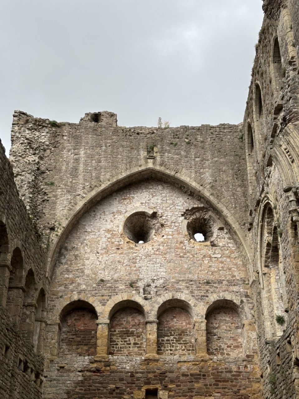 Castle wall that looks like Pacman